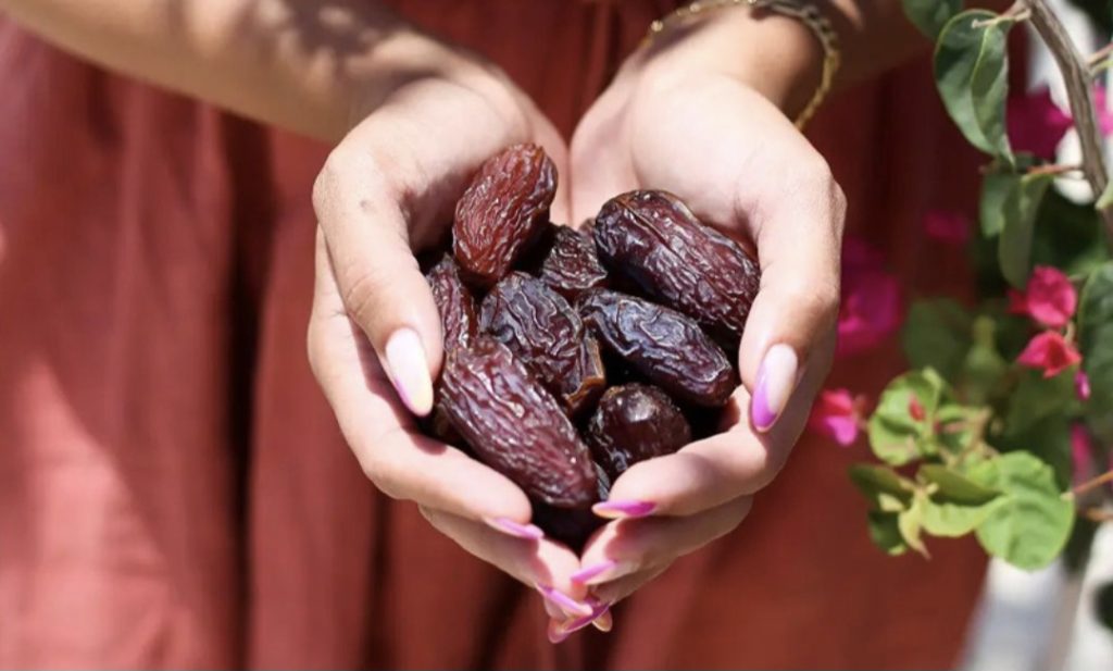 خرما در دوران پریودی